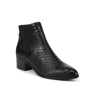 Donald Pliner Dyla Bootie NWOT snakeskin boots